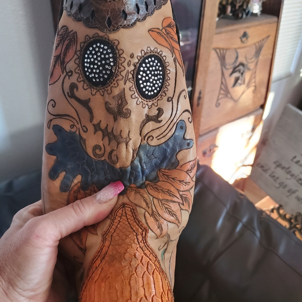 Unique, vintage corral skull cowboy boots